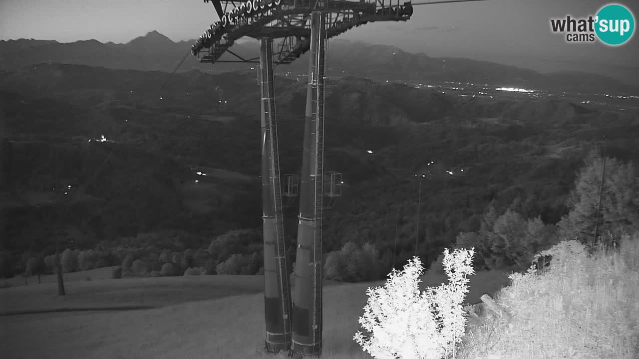 Stazione sciistica di Stari Vrh Webcam in diretta – Slovenia
