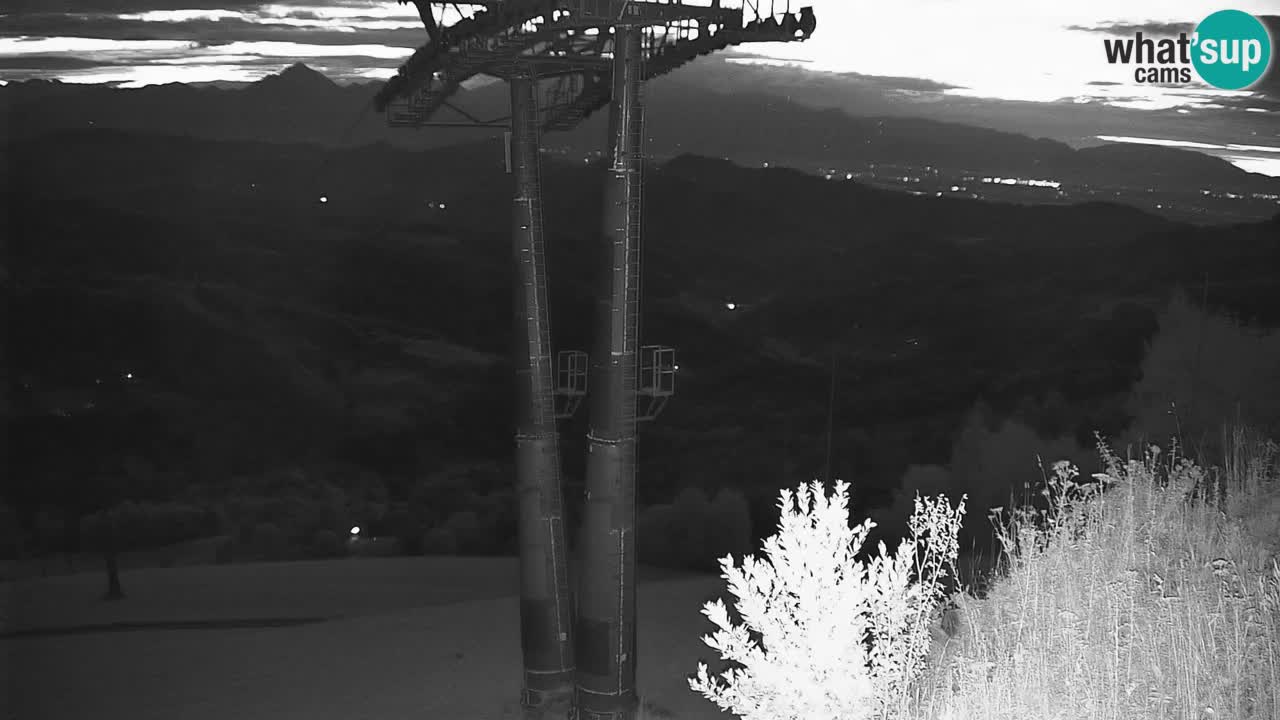 Stazione sciistica di Stari Vrh Webcam in diretta – Slovenia