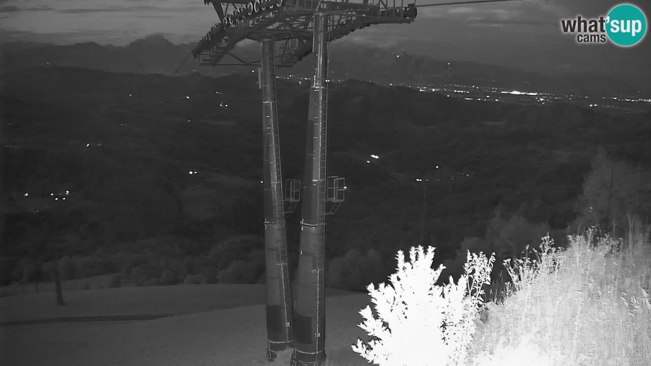 Stazione sciistica di Stari Vrh Webcam in diretta – Slovenia