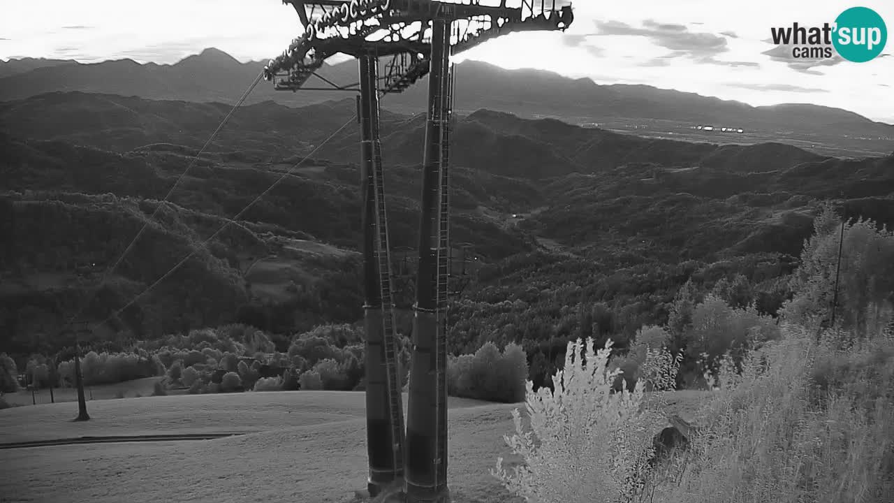 Stazione sciistica di Stari Vrh Webcam in diretta – Slovenia