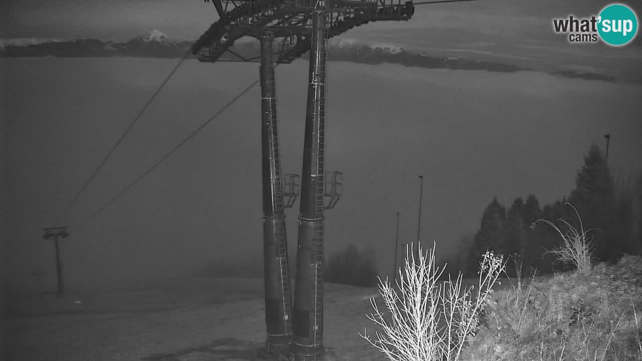 Stazione sciistica di Stari Vrh Webcam in diretta – Slovenia