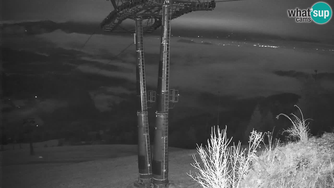 Smučišče Stari Vrh Spletna kamera – vrtljiva