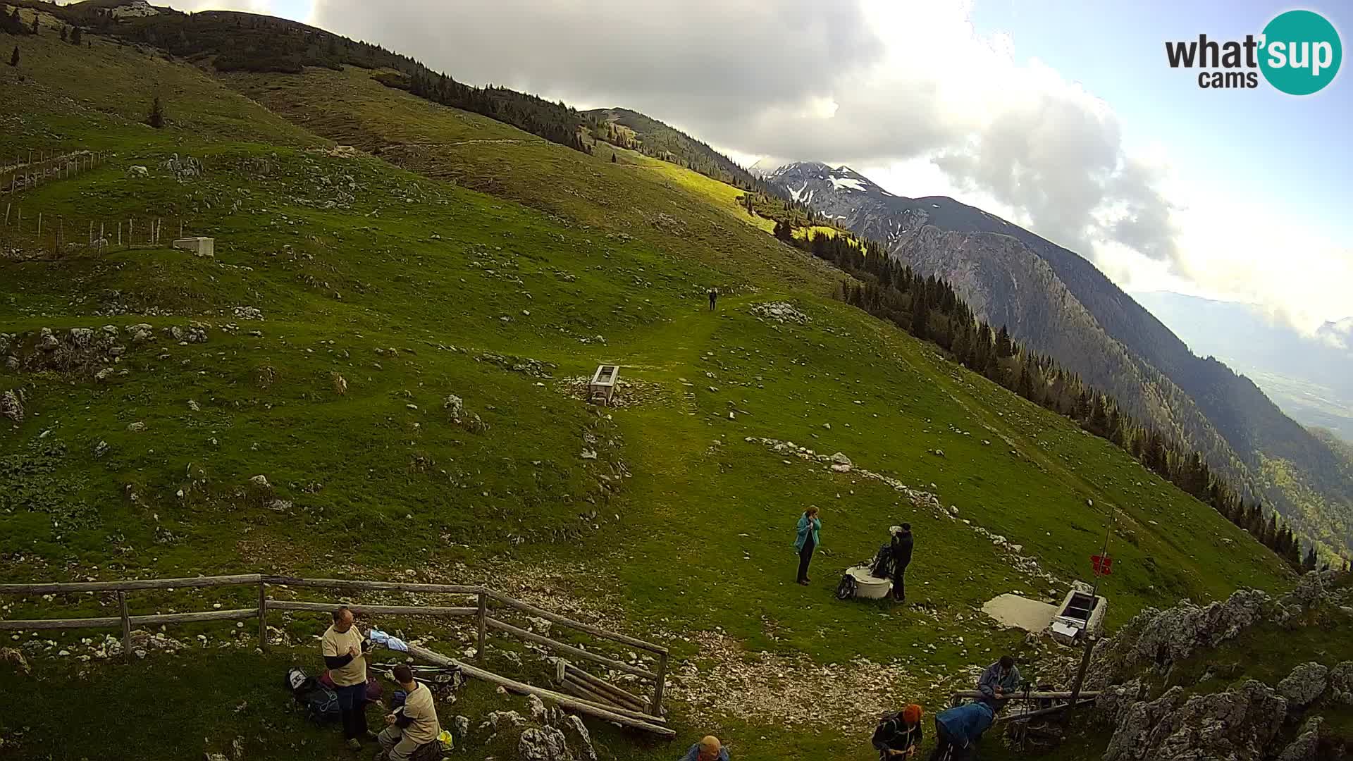 Struška nad Jesenicami spletna kamera planina Svečica (Belška planina) – Karavanke