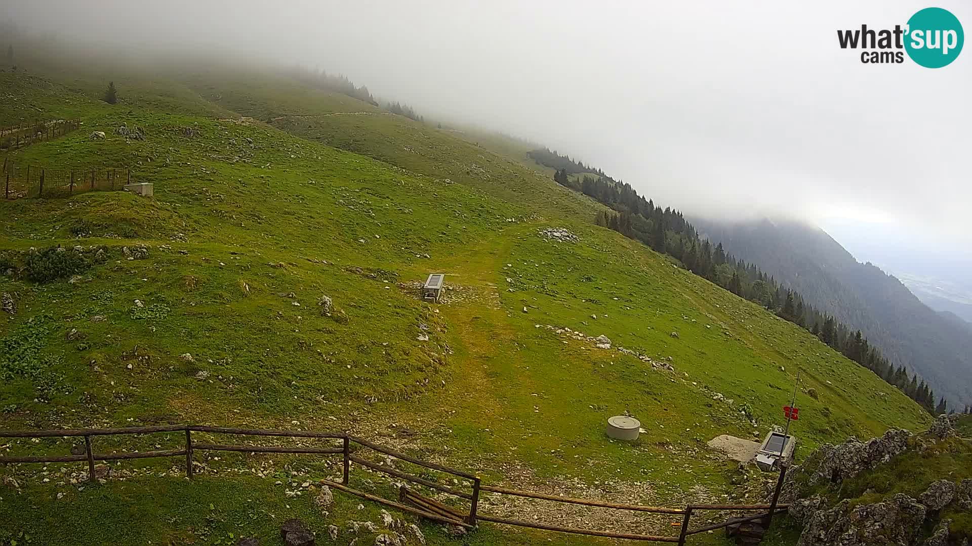 Struška nad Jesenicami spletna kamera planina Svečica (Belška planina) – Karavanke