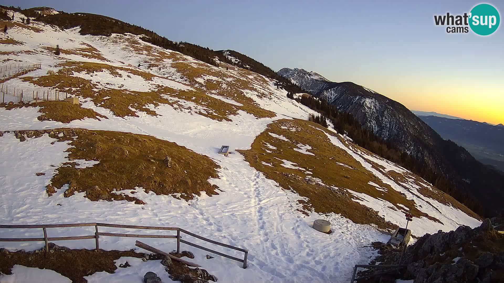 Struška nad Jesenicami spletna kamera planina Svečica (Belška planina) – Karavanke