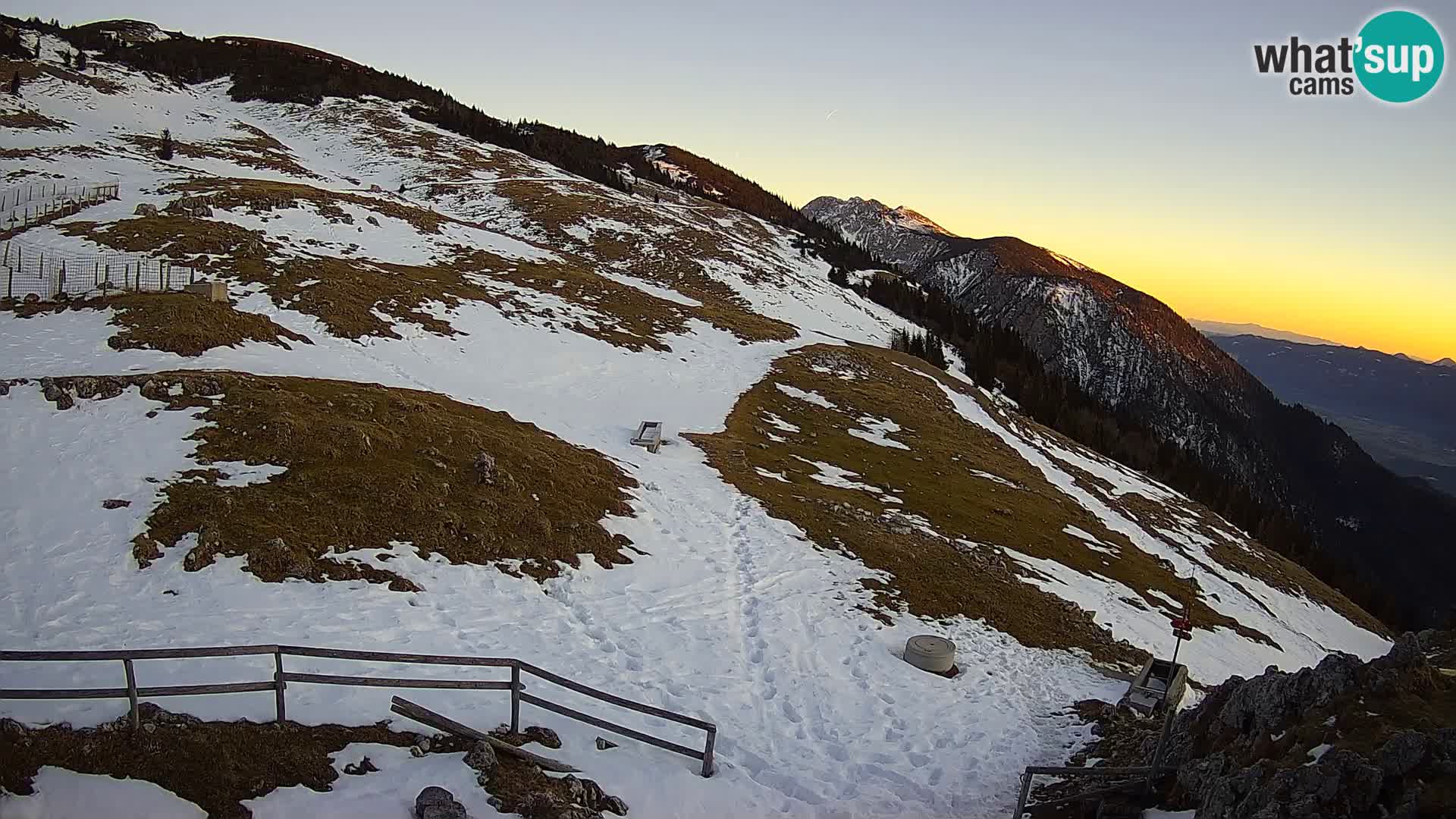 Struška nad Jesenicami spletna kamera planina Svečica (Belška planina) – Karavanke