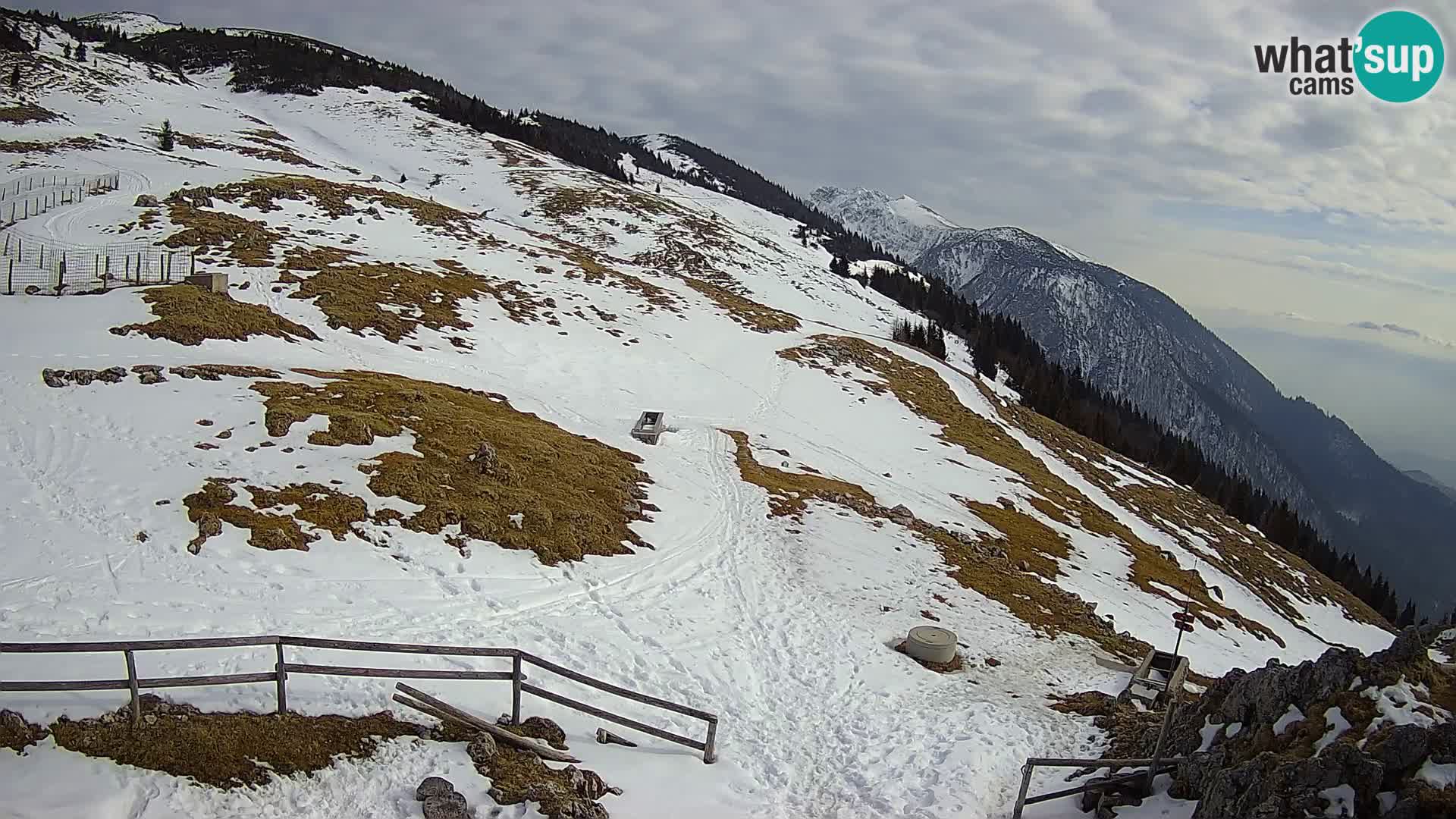 Struška nad Jesenicami spletna kamera planina Svečica (Belška planina) – Karavanke