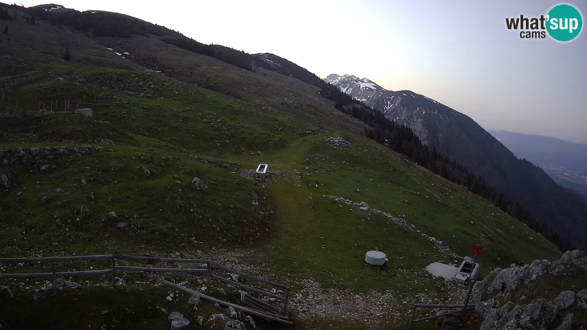 Struška nad Jesenicami spletna kamera planina Svečica (Belška planina) – Karavanke