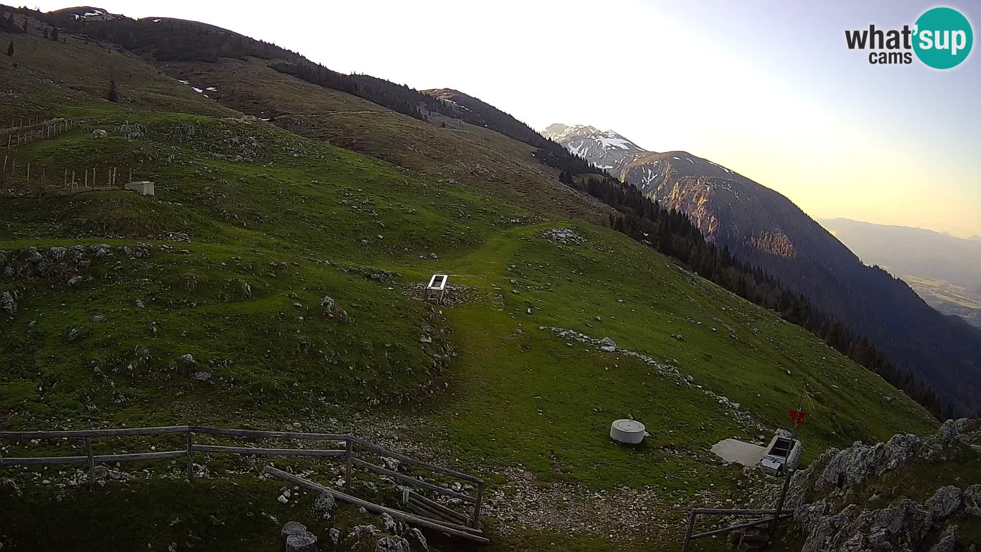 Struška nad Jesenicami web kamera planina Svečica (Belška planina) – Karavanke – Slovenija