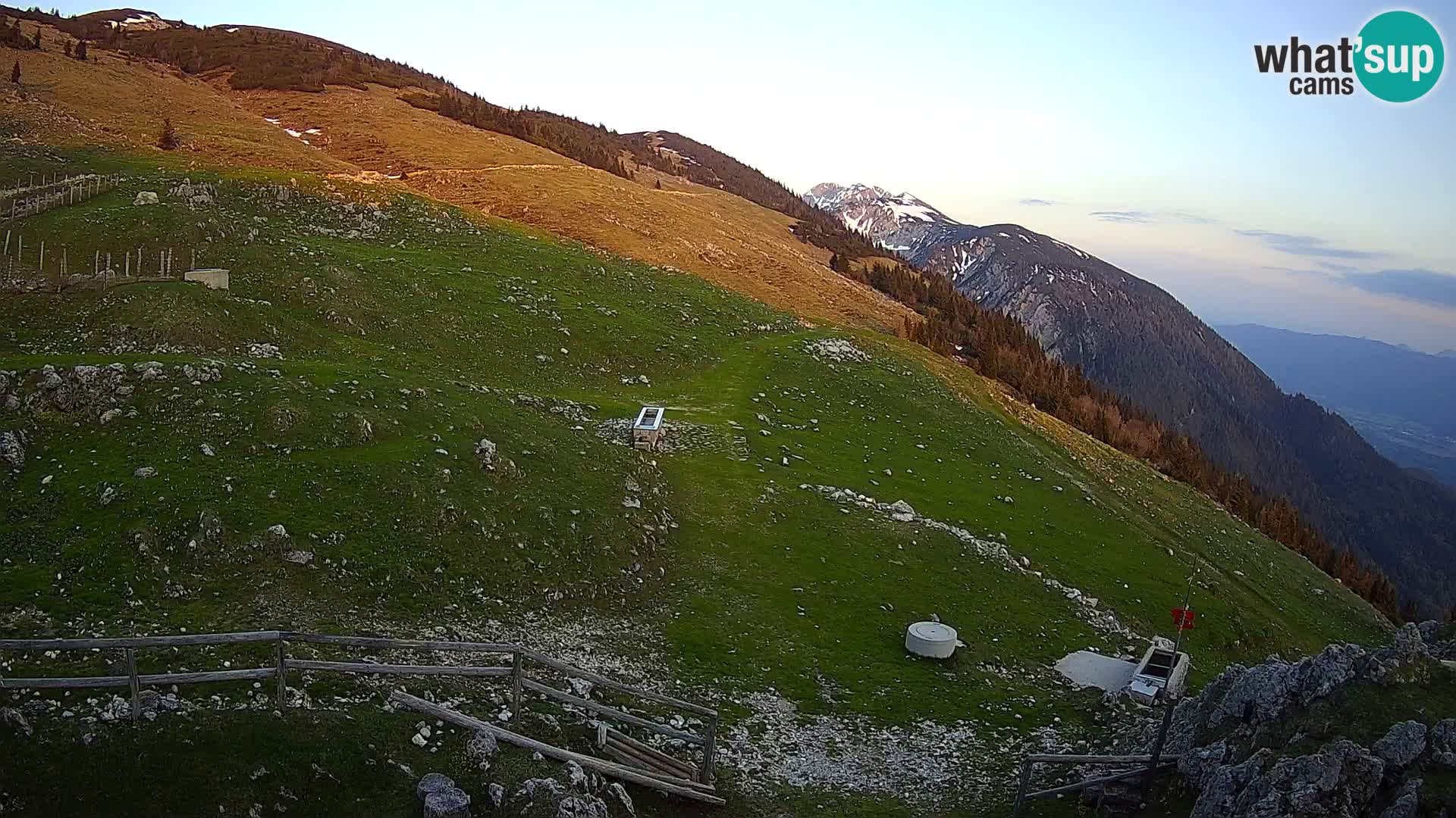 Struška nad Jesenicami spletna kamera planina Svečica (Belška planina) – Karavanke