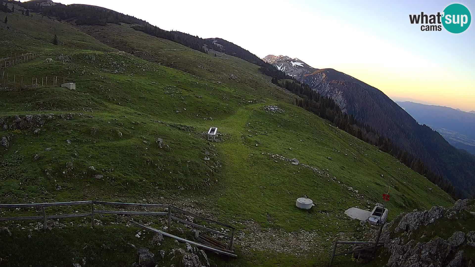 Struška nad Jesenicami spletna kamera planina Svečica (Belška planina) – Karavanke
