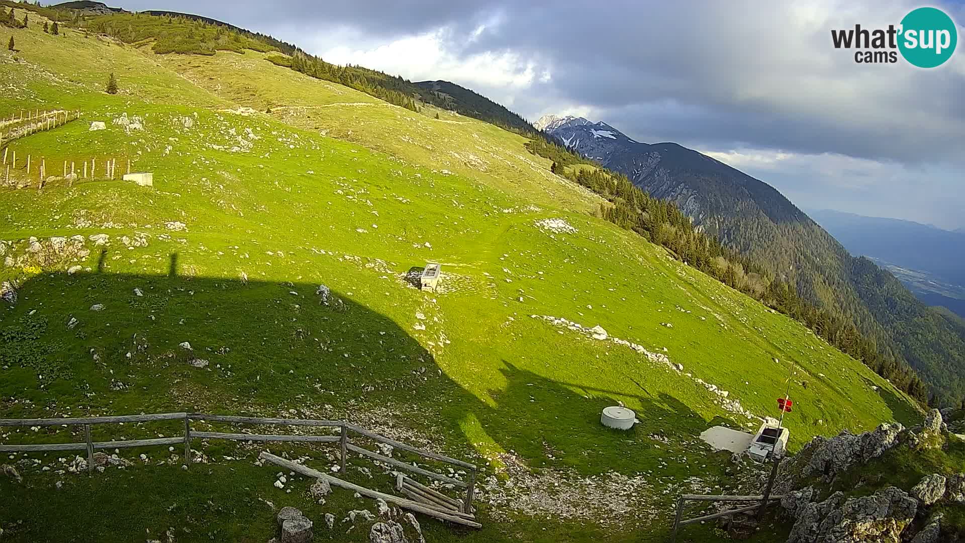 Struška nad Jesenicami spletna kamera planina Svečica (Belška planina) – Karavanke