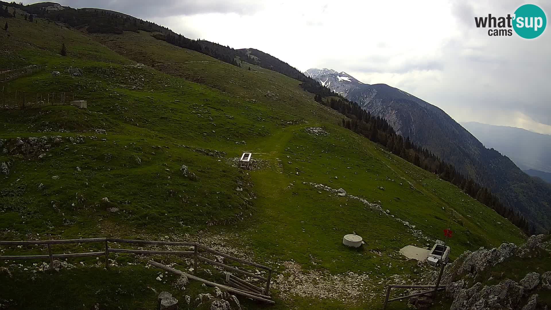 Struška nad Jesenicami spletna kamera planina Svečica (Belška planina) – Karavanke