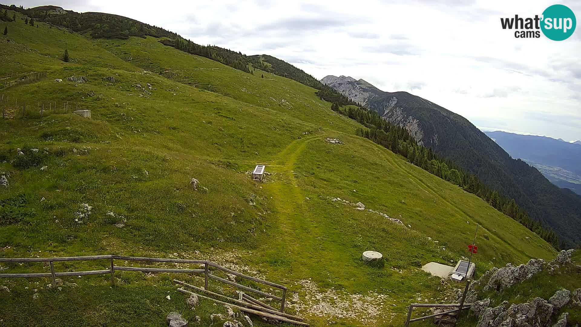Struška nad Jesenicami spletna kamera planina Svečica (Belška planina) – Karavanke