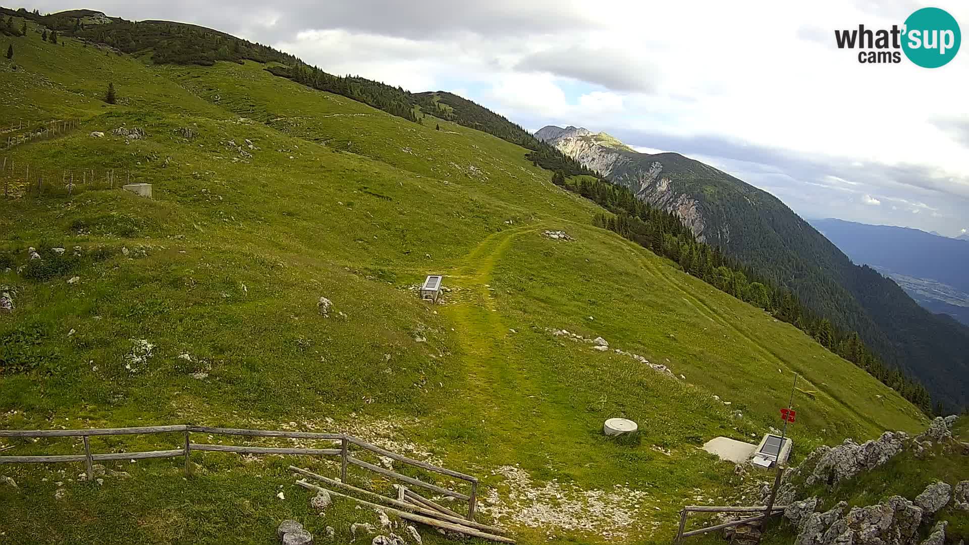 Struška nad Jesenicami spletna kamera planina Svečica (Belška planina) – Karavanke