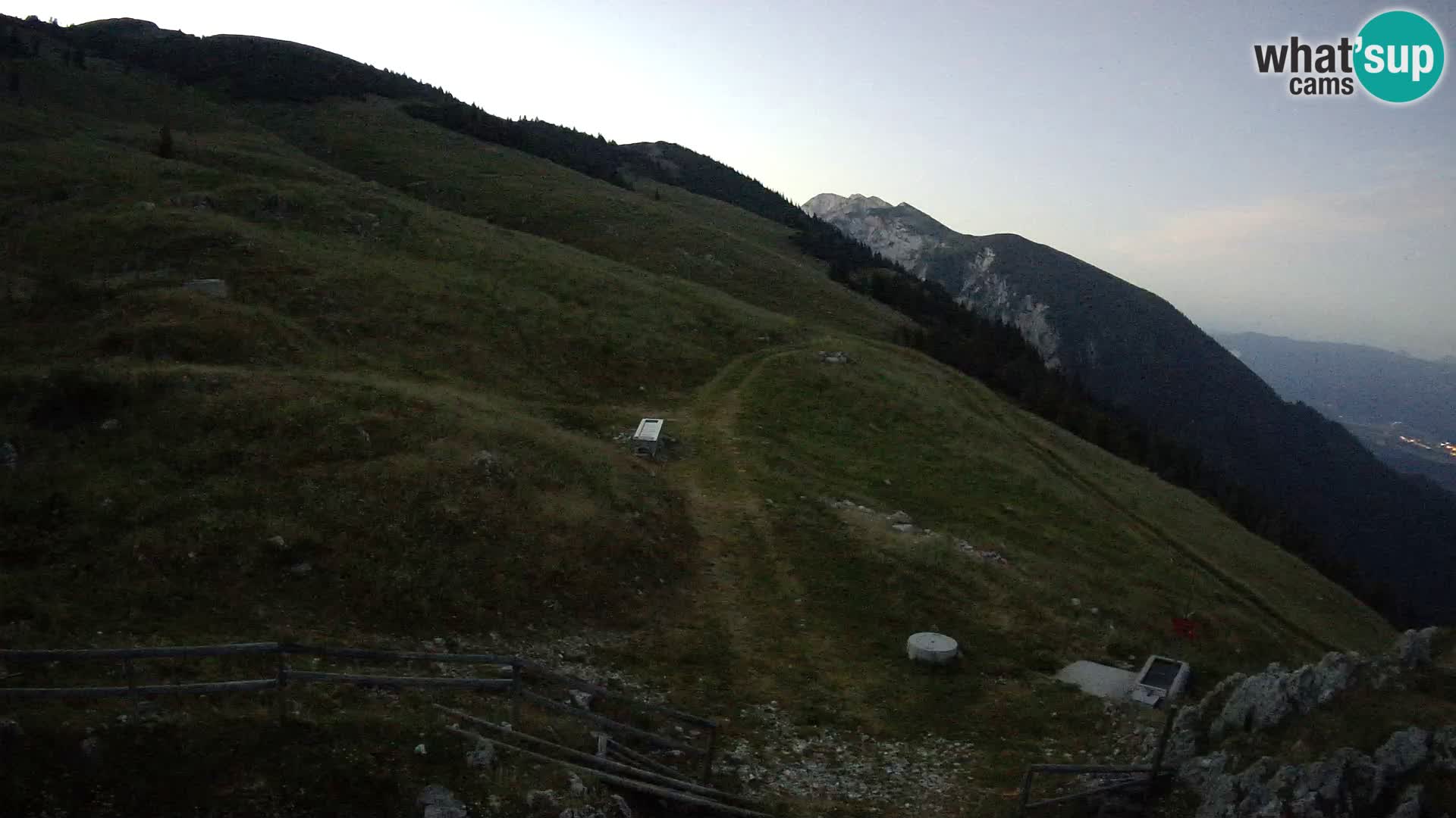 Struška nad Jesenicami spletna kamera planina Svečica (Belška planina) – Karavanke