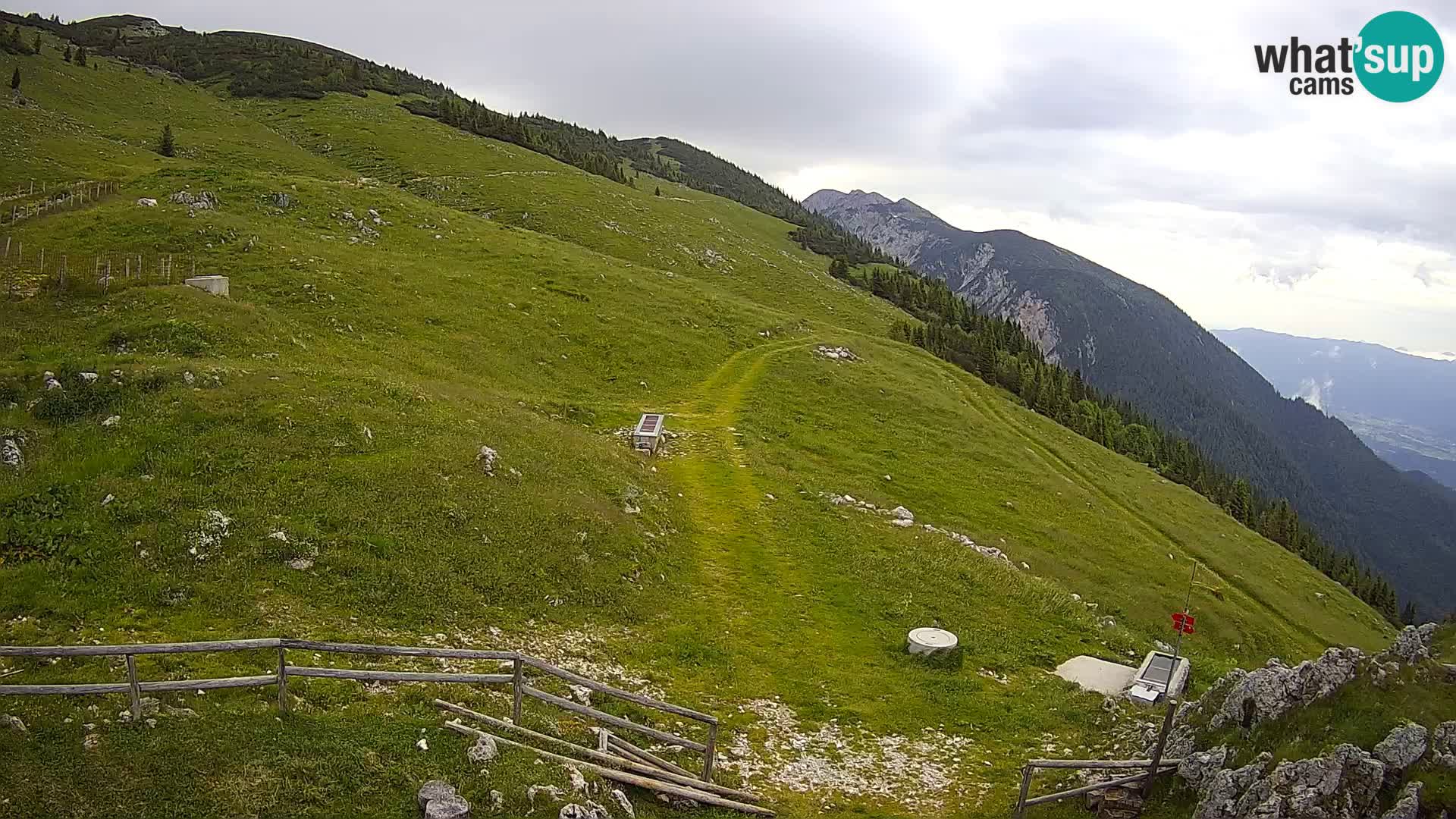 Struška nad Jesenicami spletna kamera planina Svečica (Belška planina) – Karavanke
