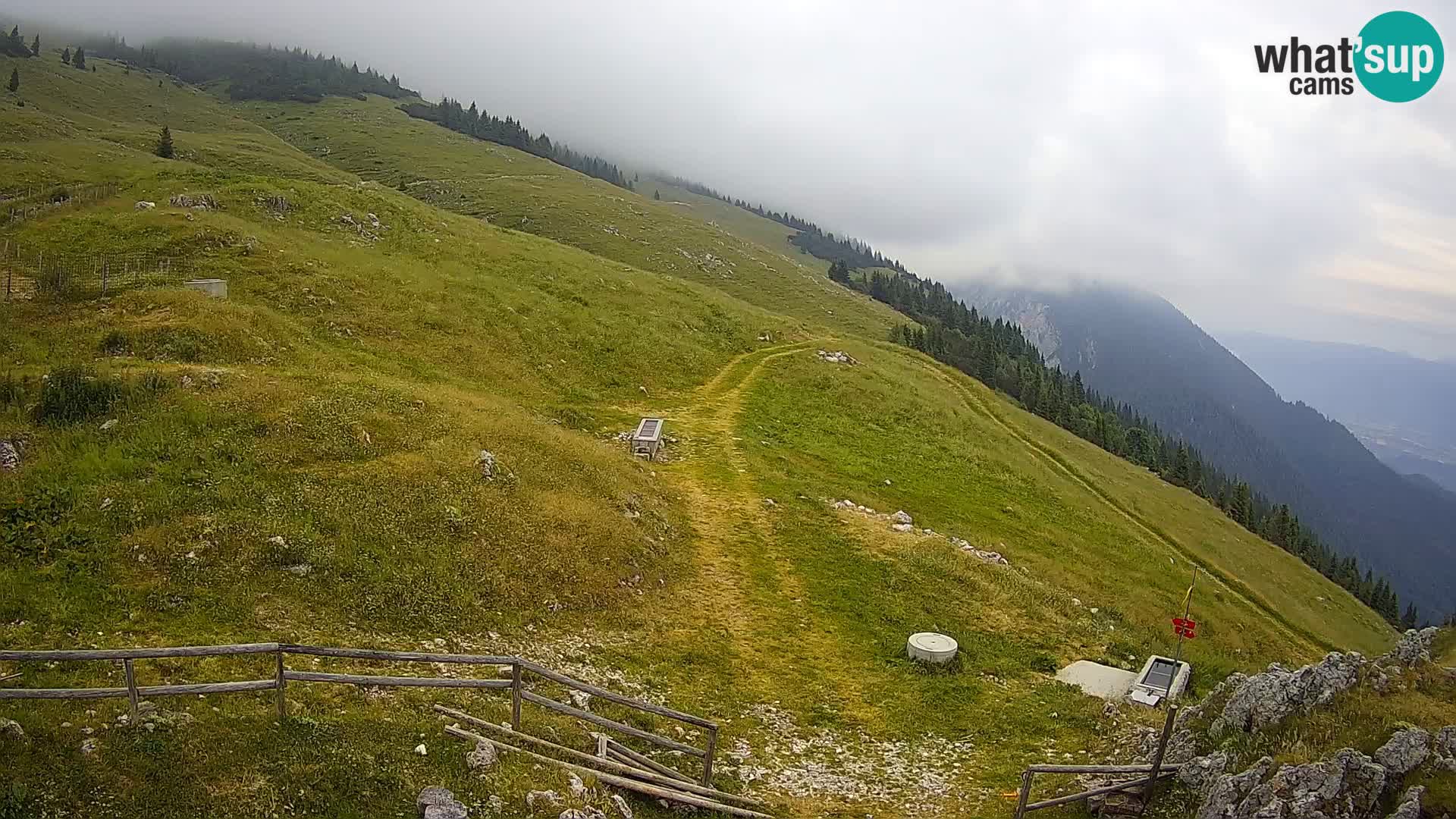 Struška nad Jesenicami spletna kamera planina Svečica (Belška planina) – Karavanke