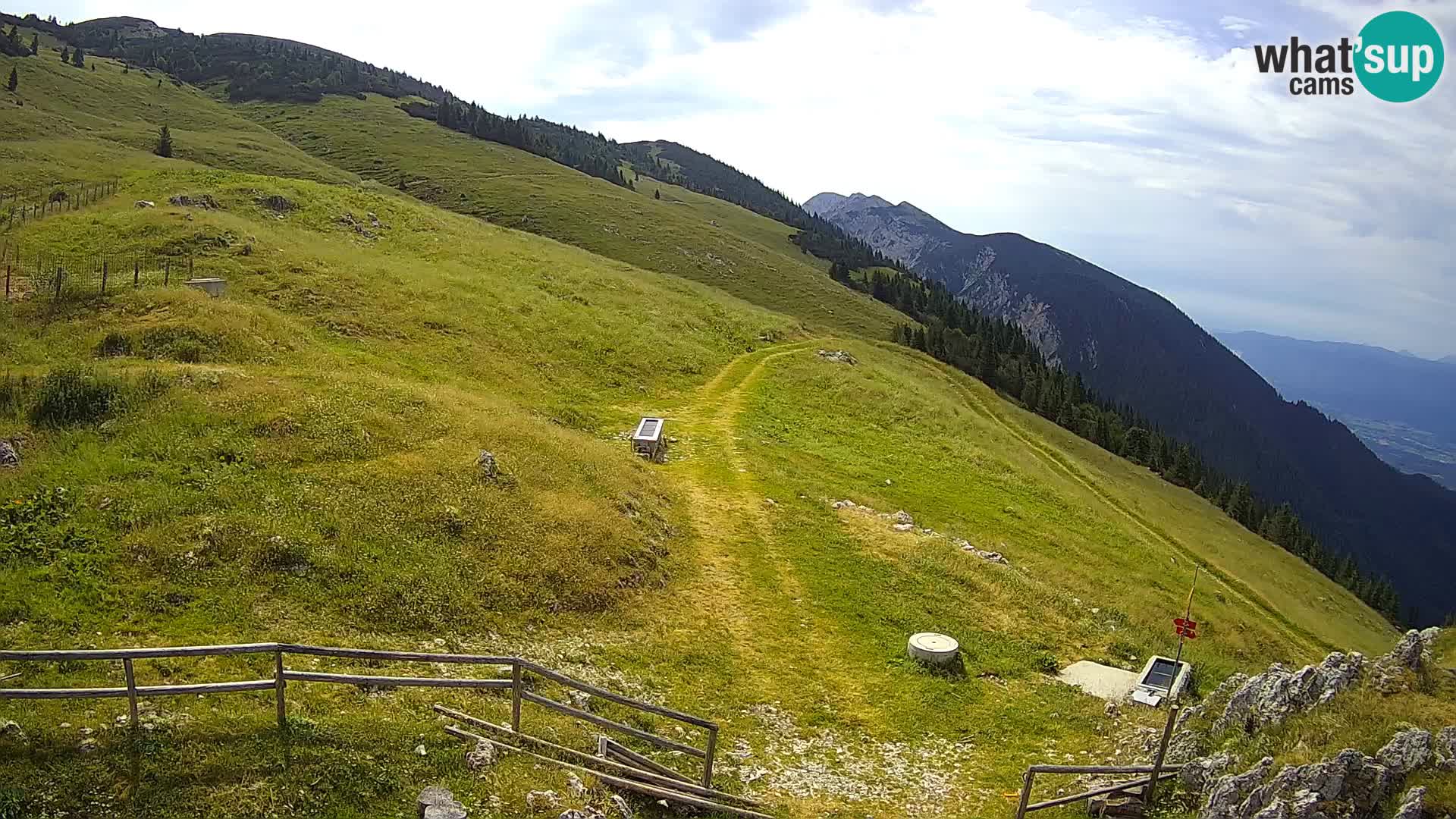 Struška nad Jesenicami spletna kamera planina Svečica (Belška planina) – Karavanke