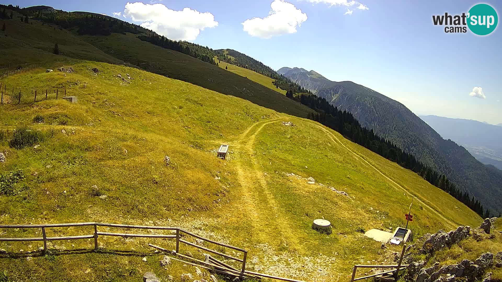 Struška nad Jesenicami spletna kamera planina Svečica (Belška planina) – Karavanke