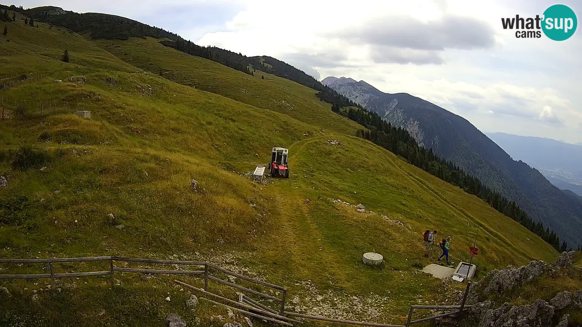 Struška nad Jesenicami spletna kamera planina Svečica (Belška planina) – Karavanke
