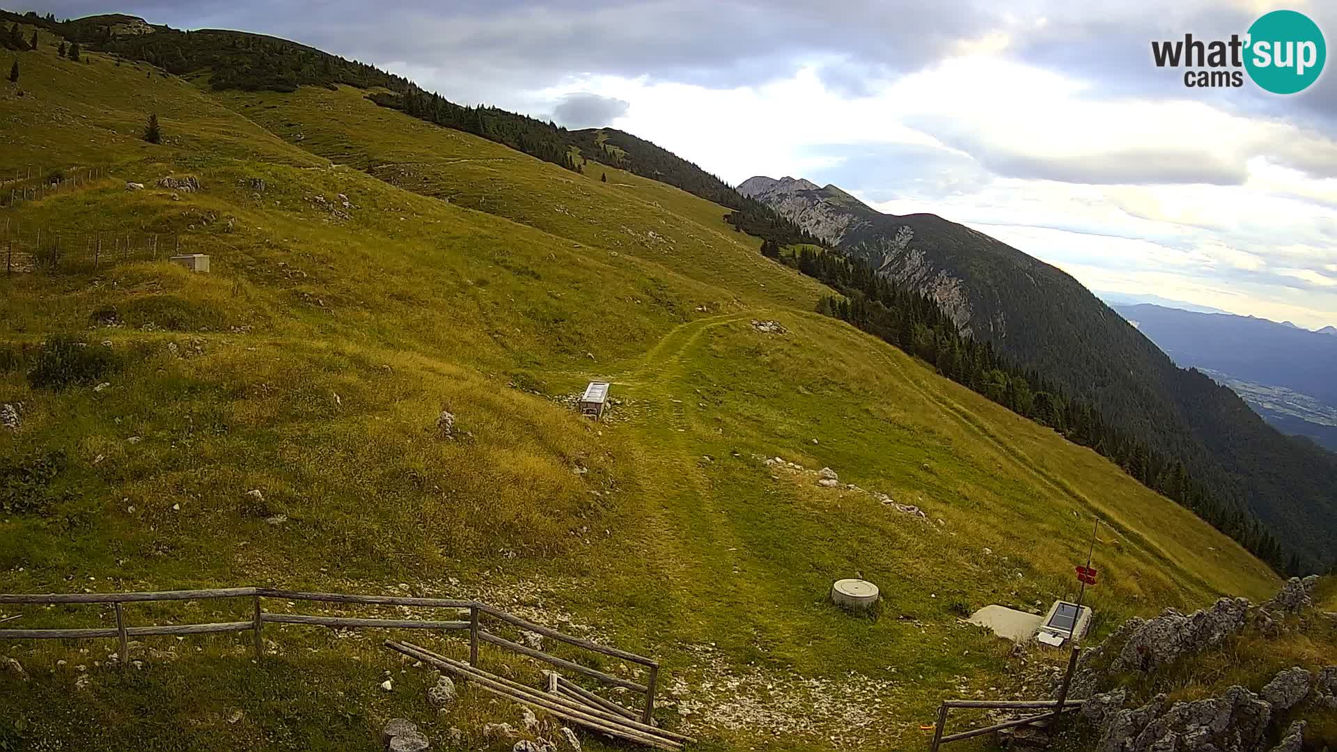 Struška nad Jesenicami spletna kamera planina Svečica (Belška planina) – Karavanke