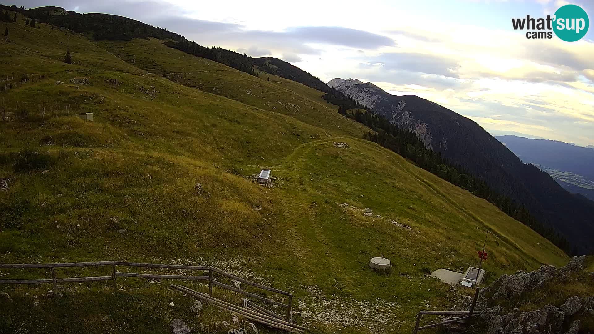 Struška nad Jesenicami spletna kamera planina Svečica (Belška planina) – Karavanke