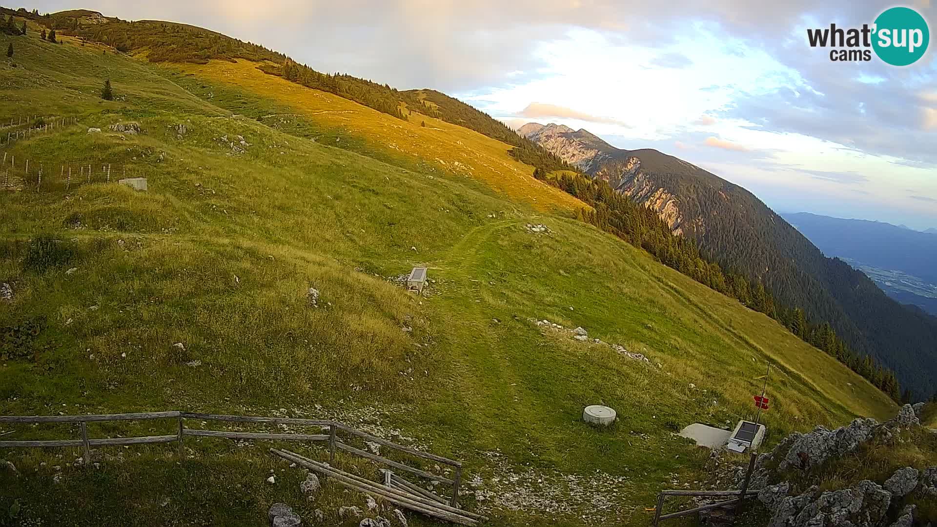 Struška nad Jesenicami spletna kamera planina Svečica (Belška planina) – Karavanke