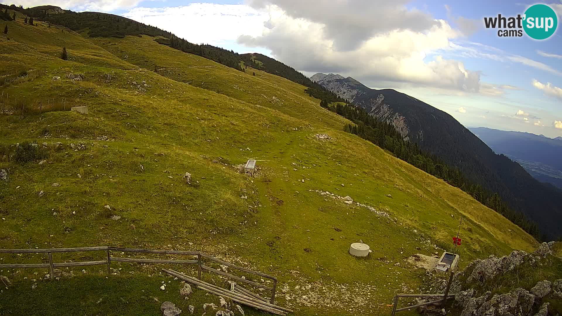 Struška nad Jesenicami spletna kamera planina Svečica (Belška planina) – Karavanke