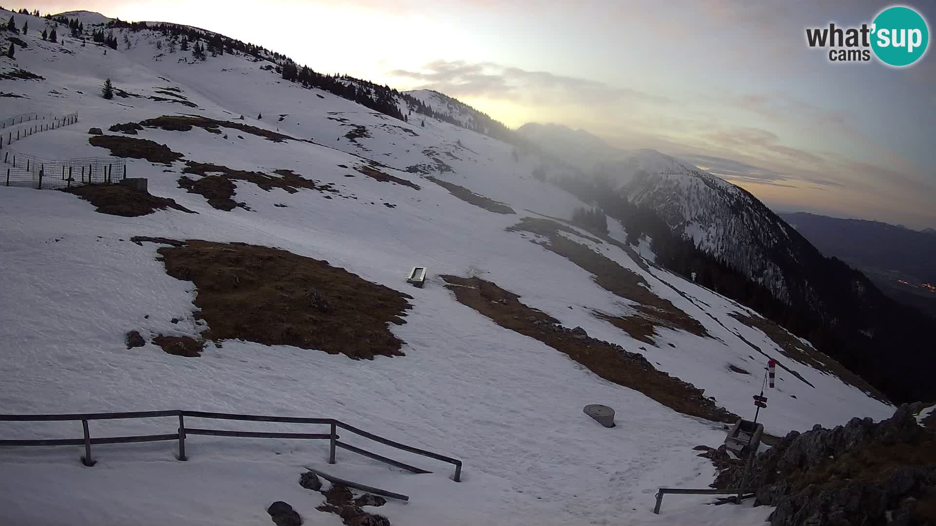 Struška nad Jesenicami spletna kamera planina Svečica (Belška planina) – Karavanke