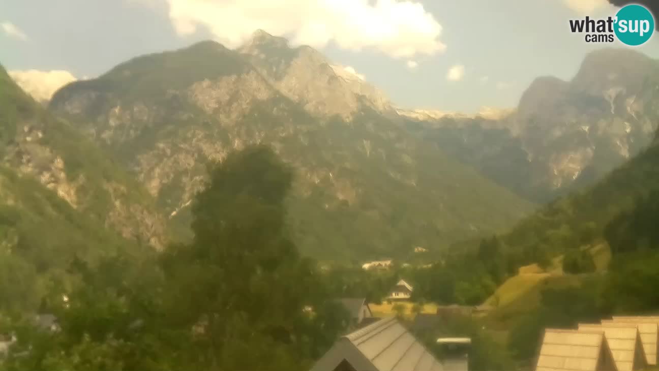 Web kamera Trenta – Pogled na Šplevt, Pihavec i Prisojnik
