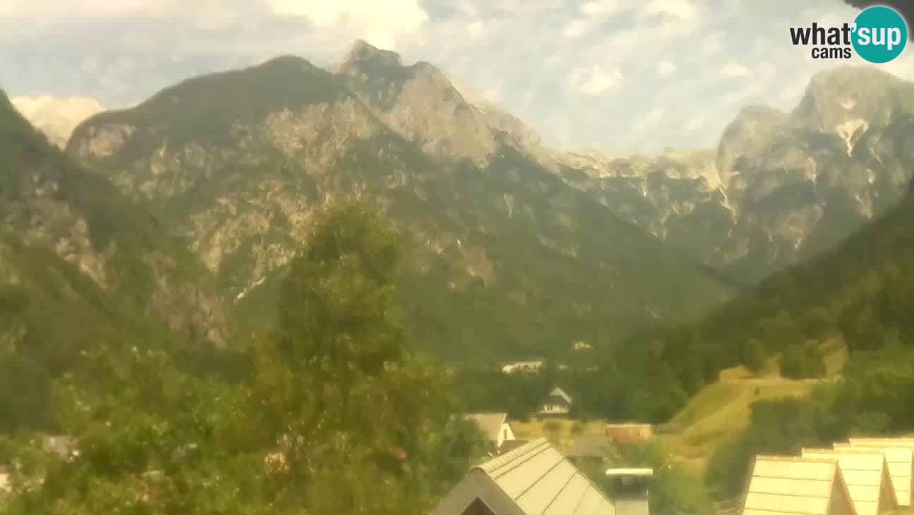 Web kamera Trenta – Pogled na Šplevt, Pihavec i Prisojnik