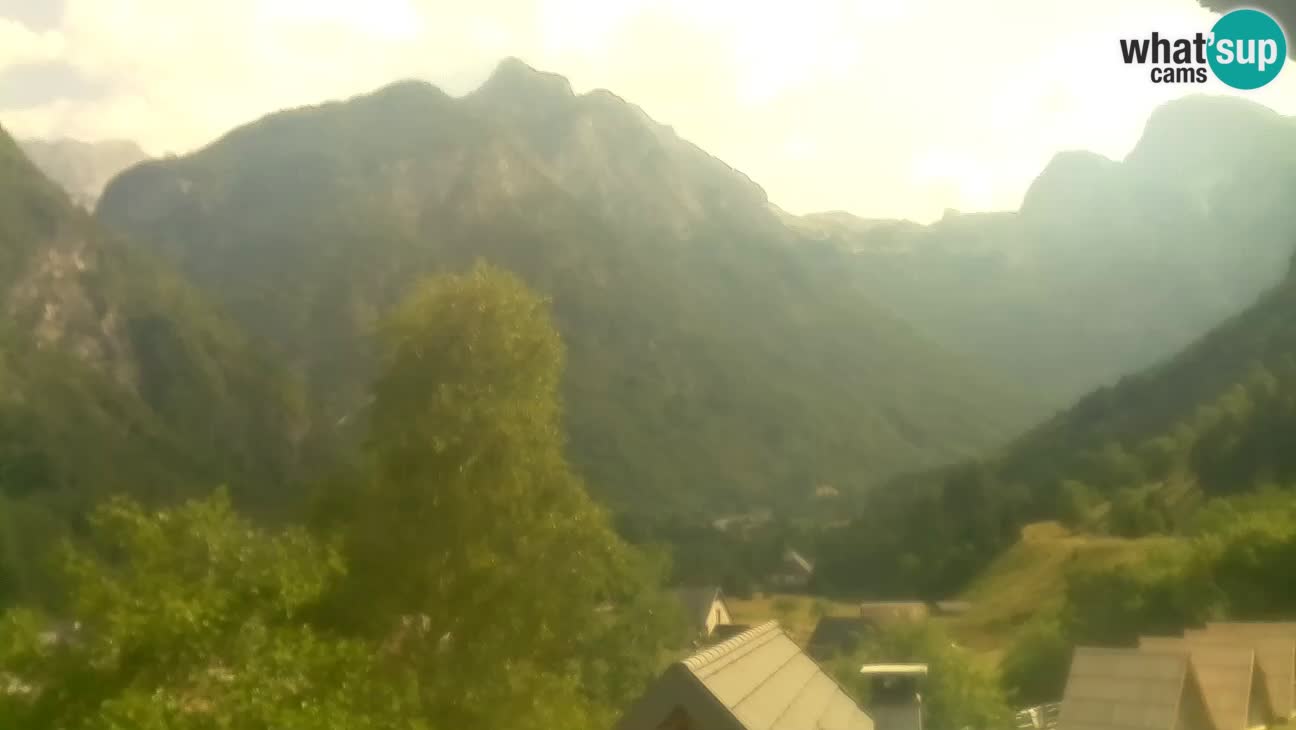 Web kamera Trenta – Pogled na Šplevt, Pihavec i Prisojnik
