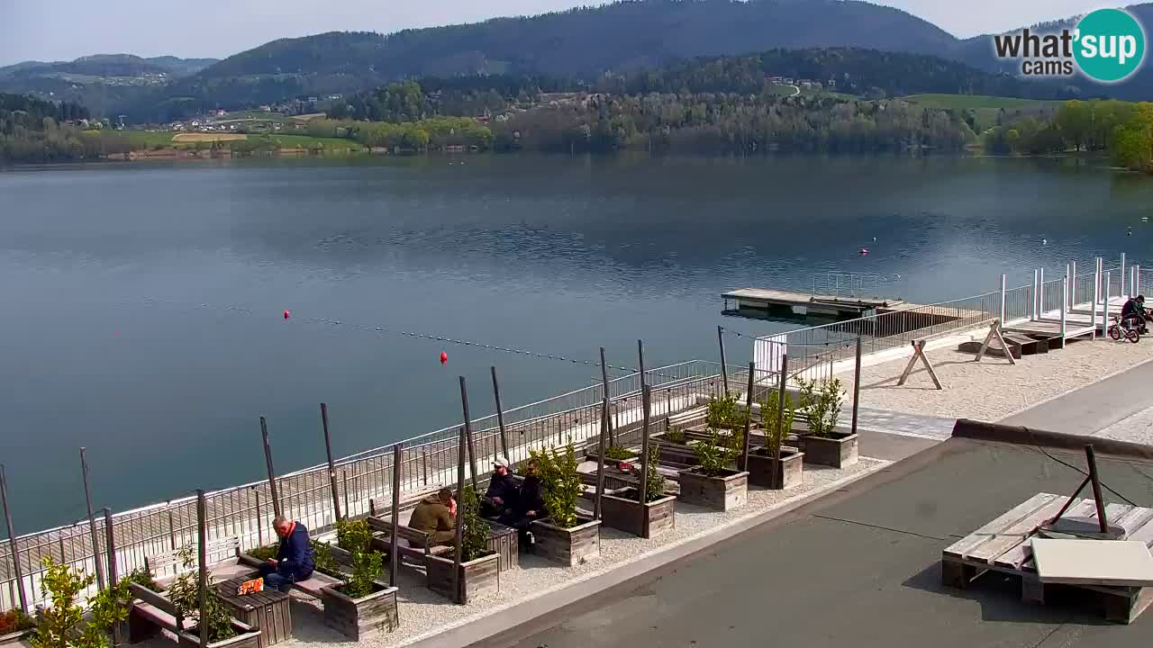 Spletna kamera Velenjsko jezero – Pogled v živo z Velenjske plaže