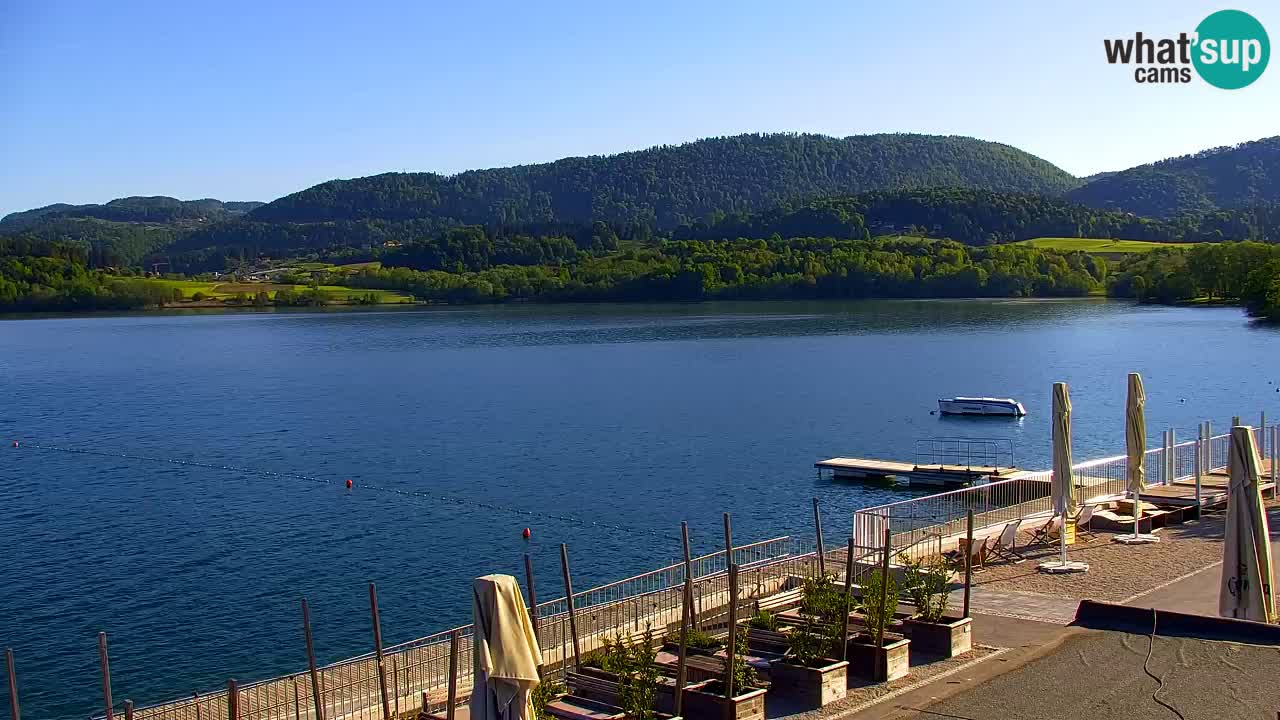 Spletna kamera Velenjsko jezero – Pogled v živo z Velenjske plaže