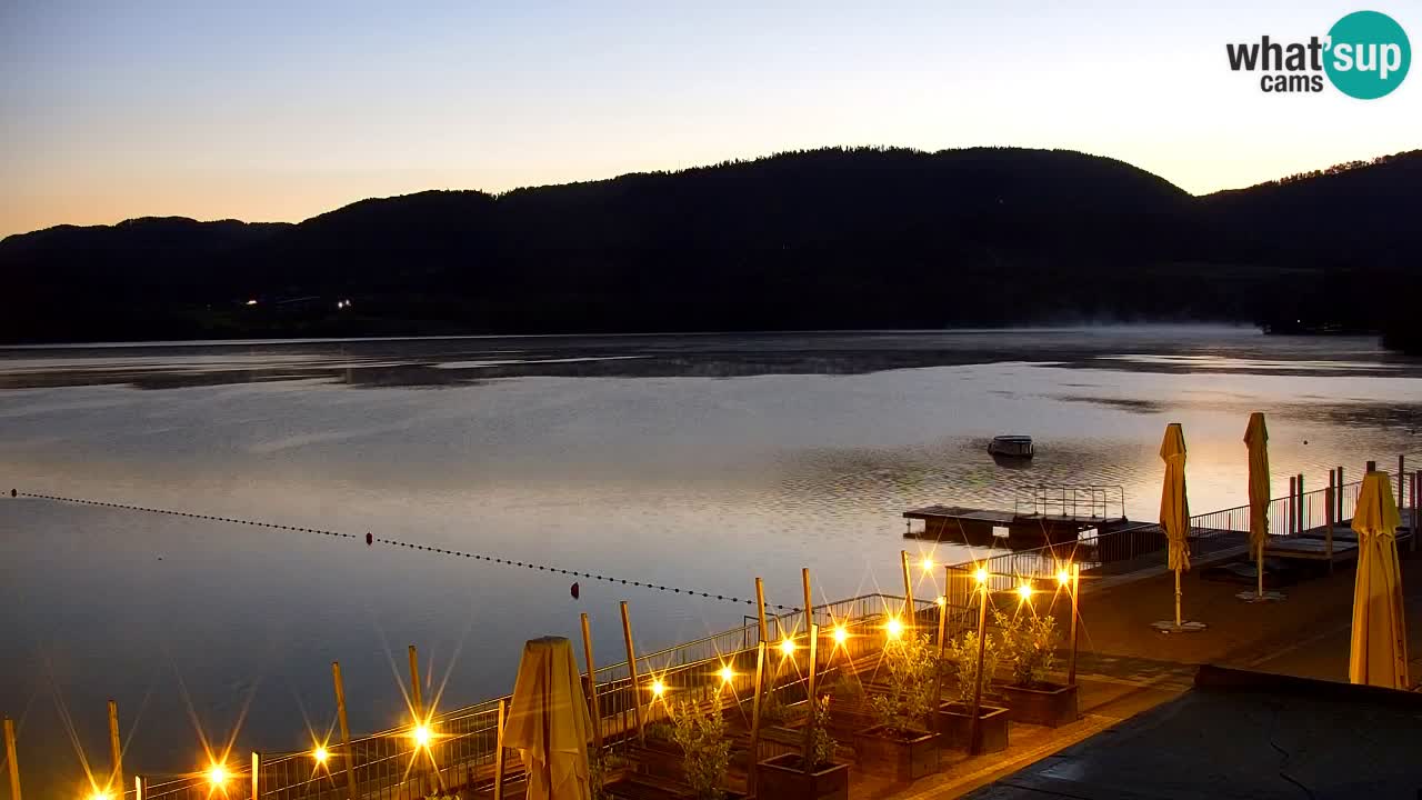 Spletna kamera Velenjsko jezero – Pogled v živo z Velenjske plaže