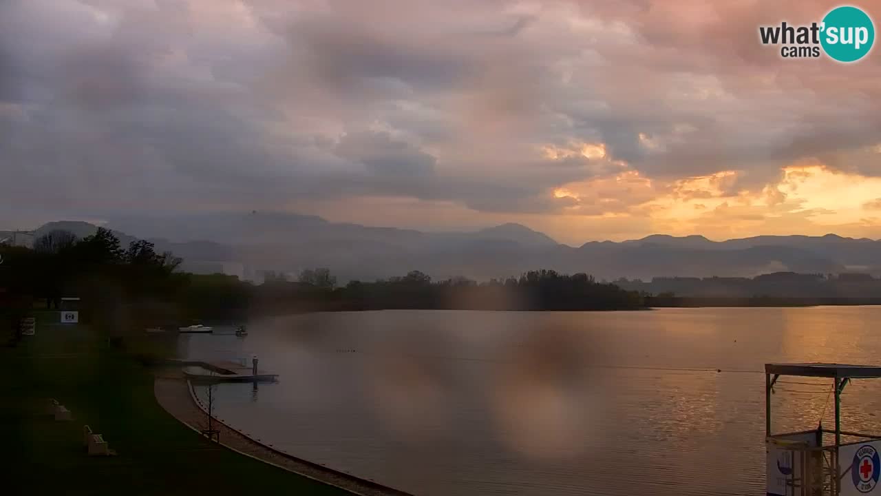 Web kamera Velenjsko jezero – Plaža Velenje uživo