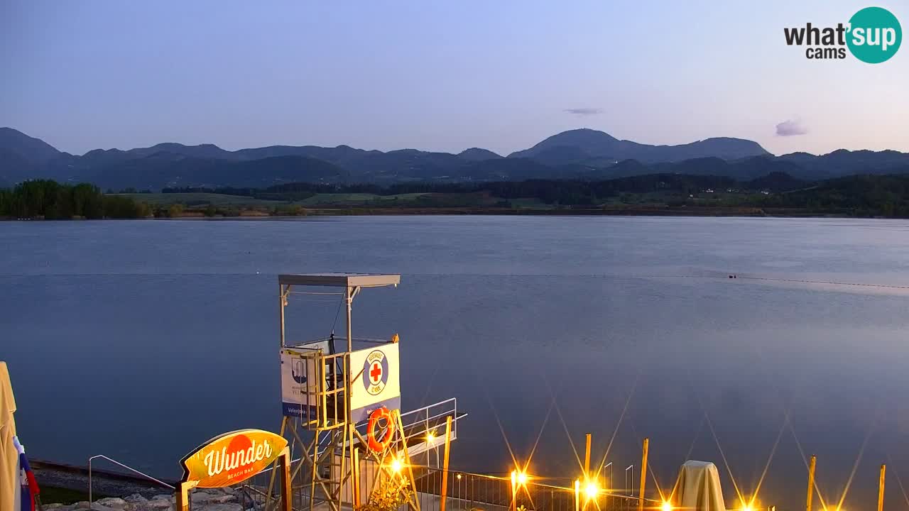 Web kamera Velenjsko jezero – Plaža Velenje uživo