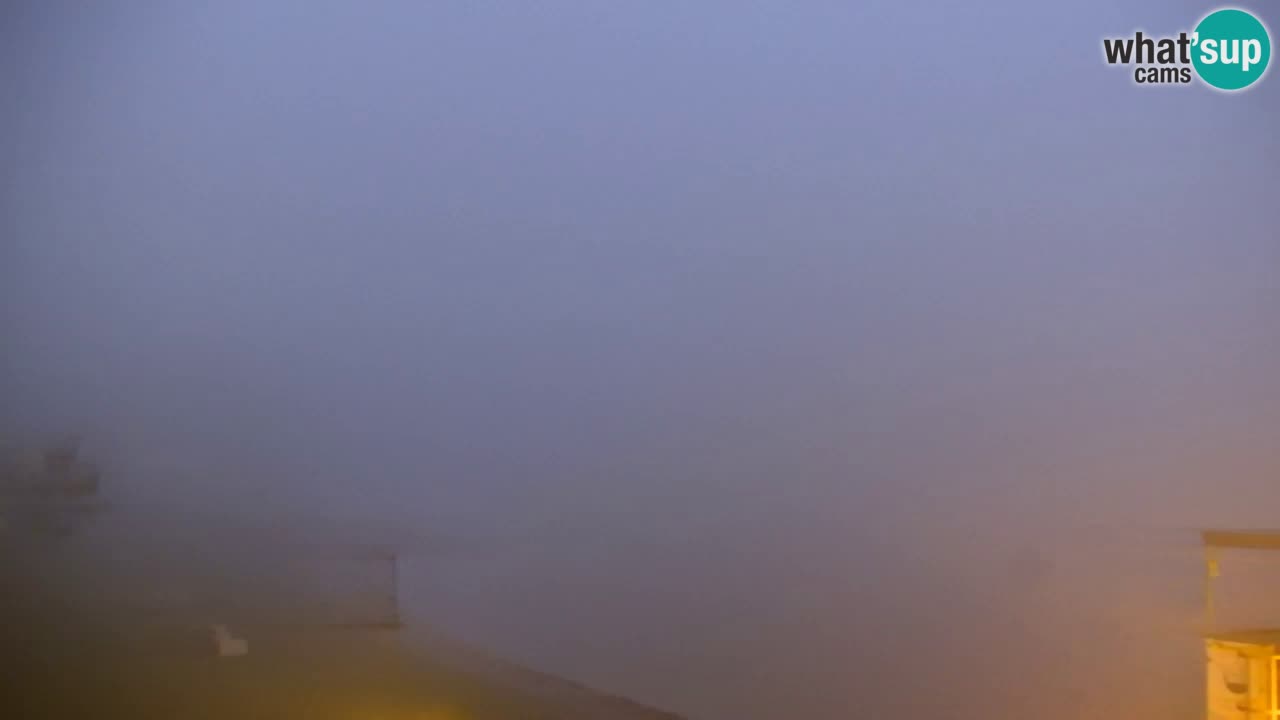 Spletna kamera Velenjsko jezero – Pogled v živo z Velenjske plaže