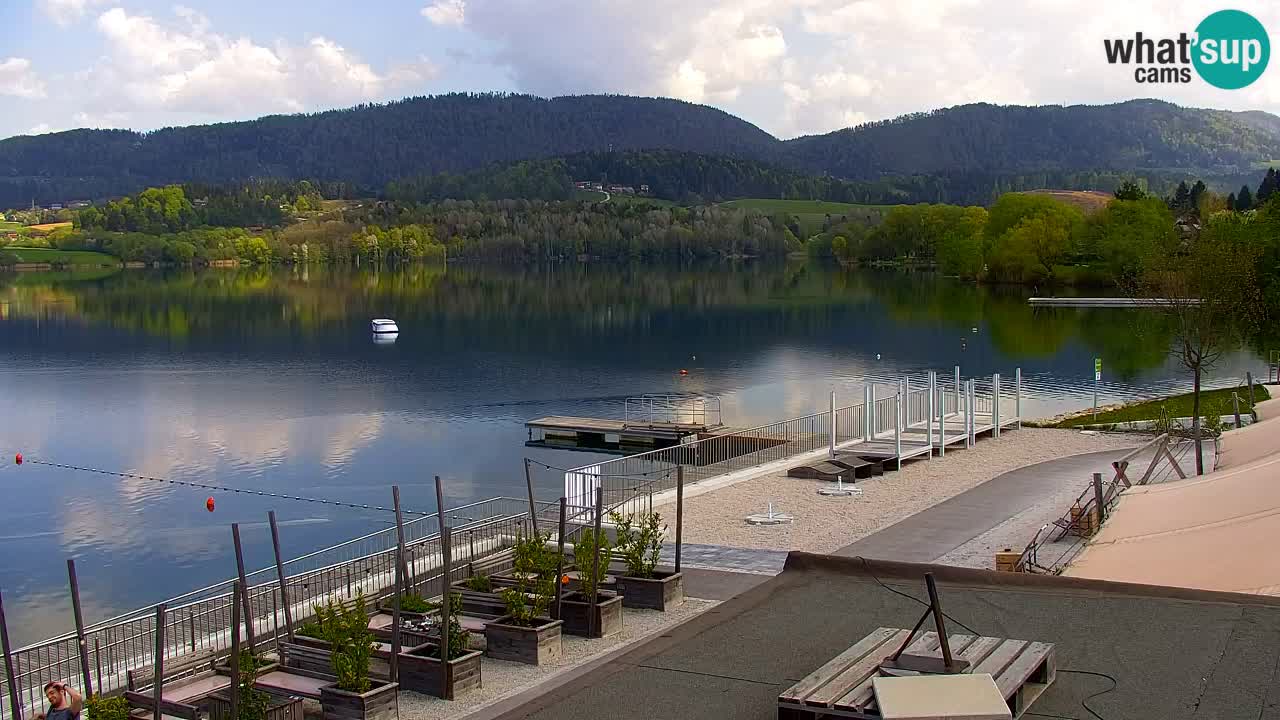 Spletna kamera Velenjsko jezero – Pogled v živo z Velenjske plaže