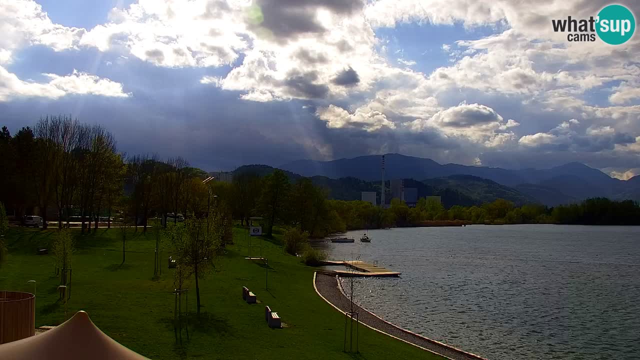 Web kamera Velenjsko jezero – Plaža Velenje uživo