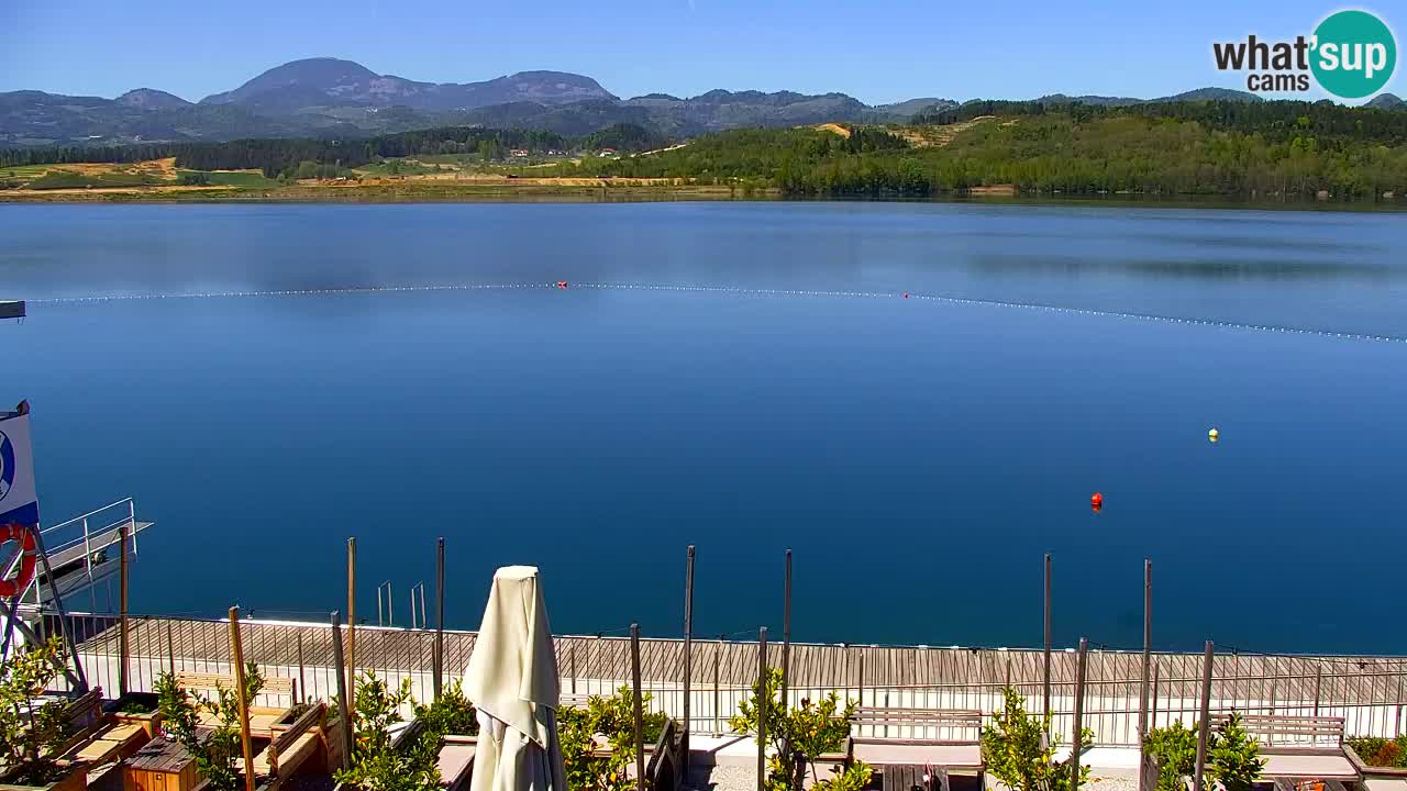 Spletna kamera Velenjsko jezero – Pogled v živo z Velenjske plaže