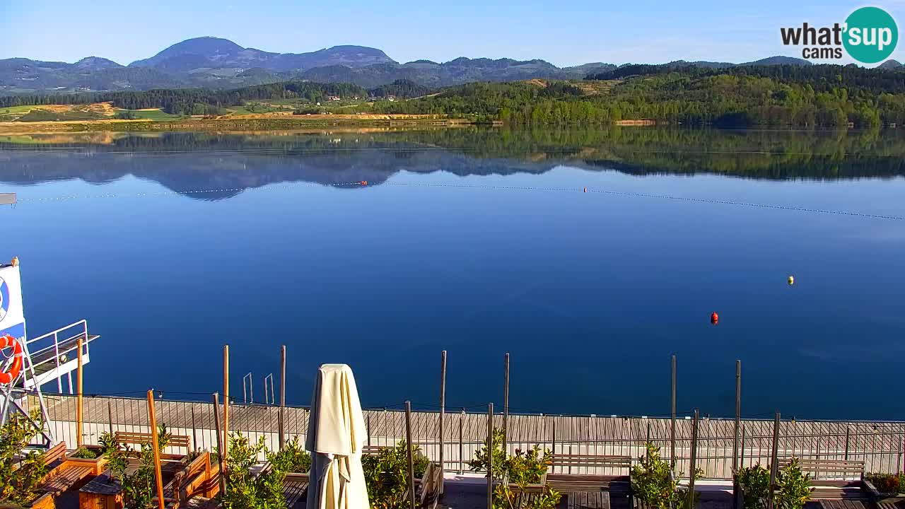 Spletna kamera Velenjsko jezero – Pogled v živo z Velenjske plaže