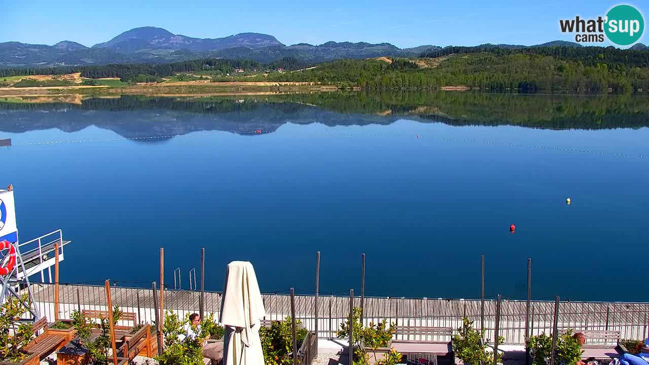 Spletna kamera Velenjsko jezero – Pogled v živo z Velenjske plaže