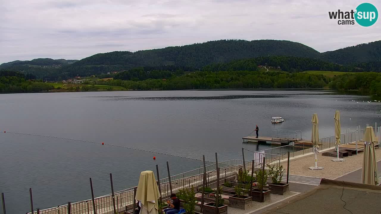 Spletna kamera Velenjsko jezero – Pogled v živo z Velenjske plaže