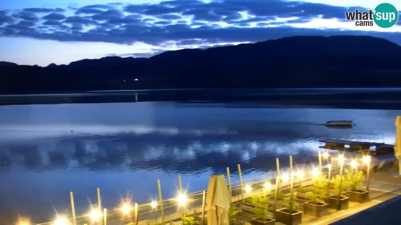 Spletna kamera Velenjsko jezero – Pogled v živo z Velenjske plaže