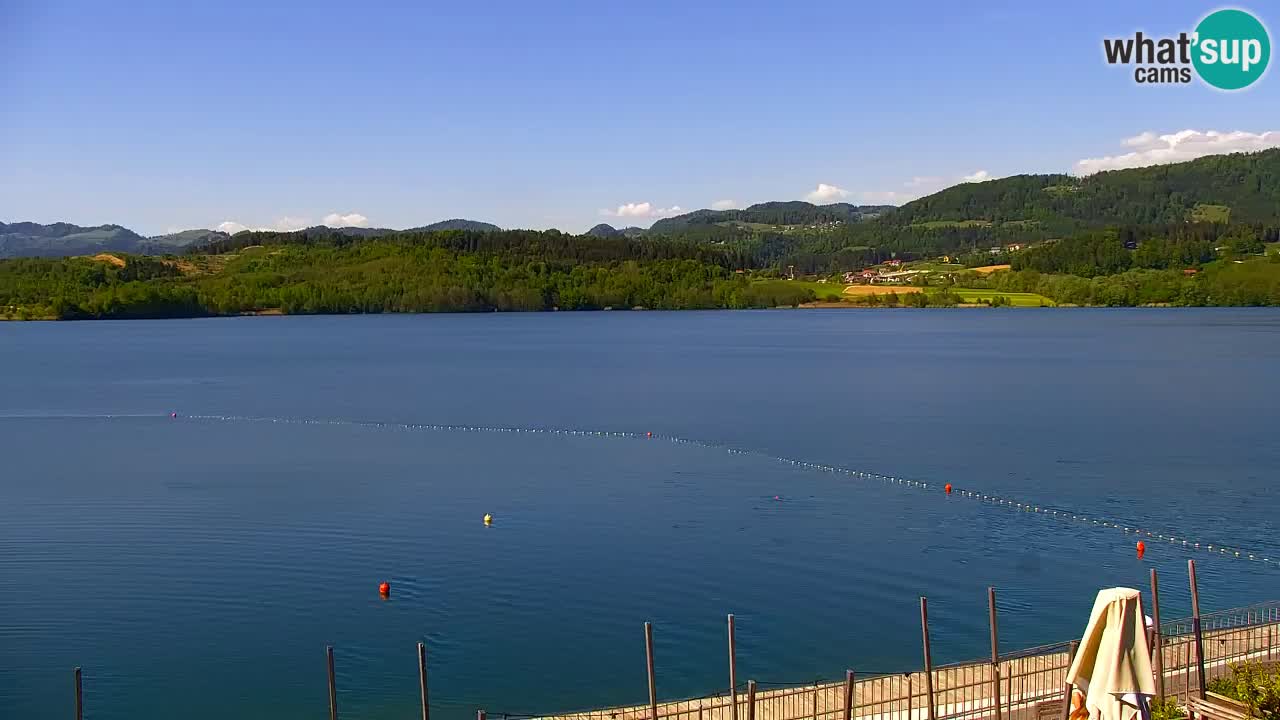 Spletna kamera Velenjsko jezero – Pogled v živo z Velenjske plaže