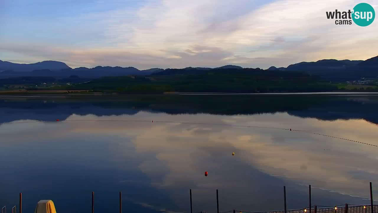 Spletna kamera Velenjsko jezero – Pogled v živo z Velenjske plaže