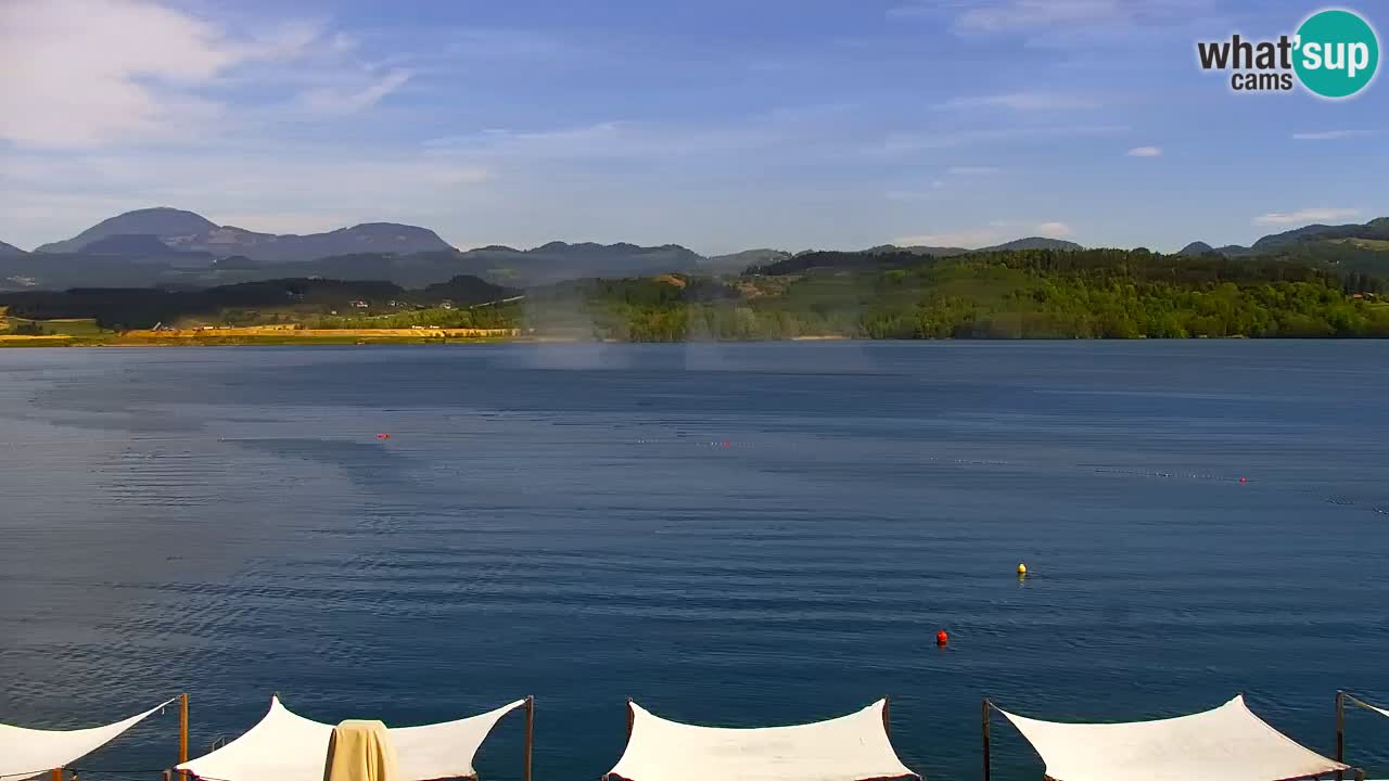 Spletna kamera Velenjsko jezero – Pogled v živo z Velenjske plaže