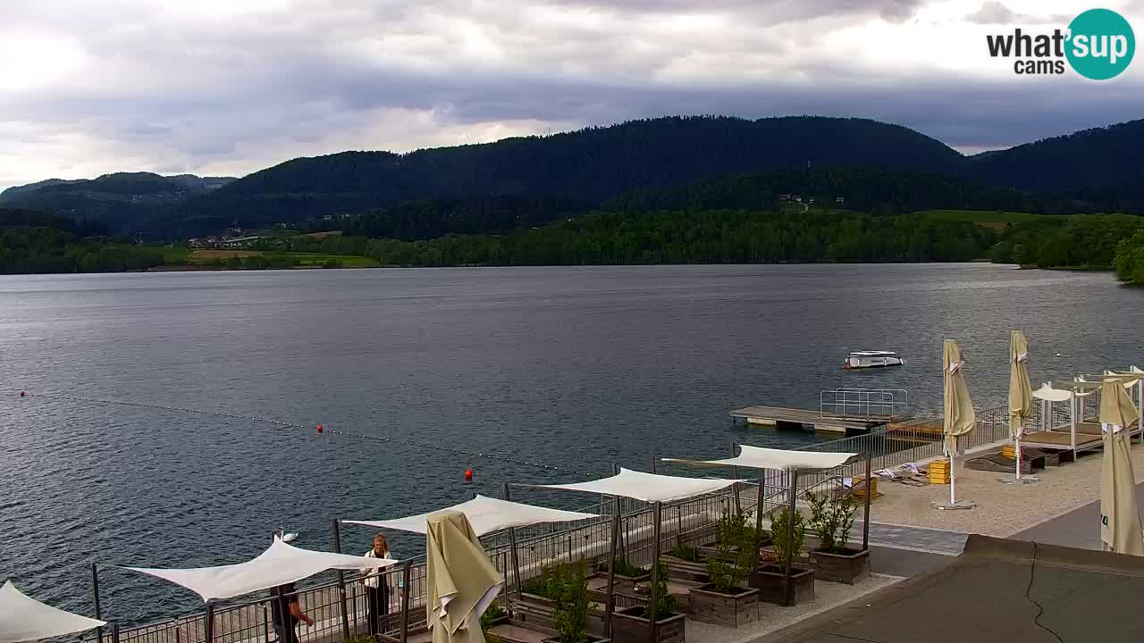 Spletna kamera Velenjsko jezero – Pogled v živo z Velenjske plaže